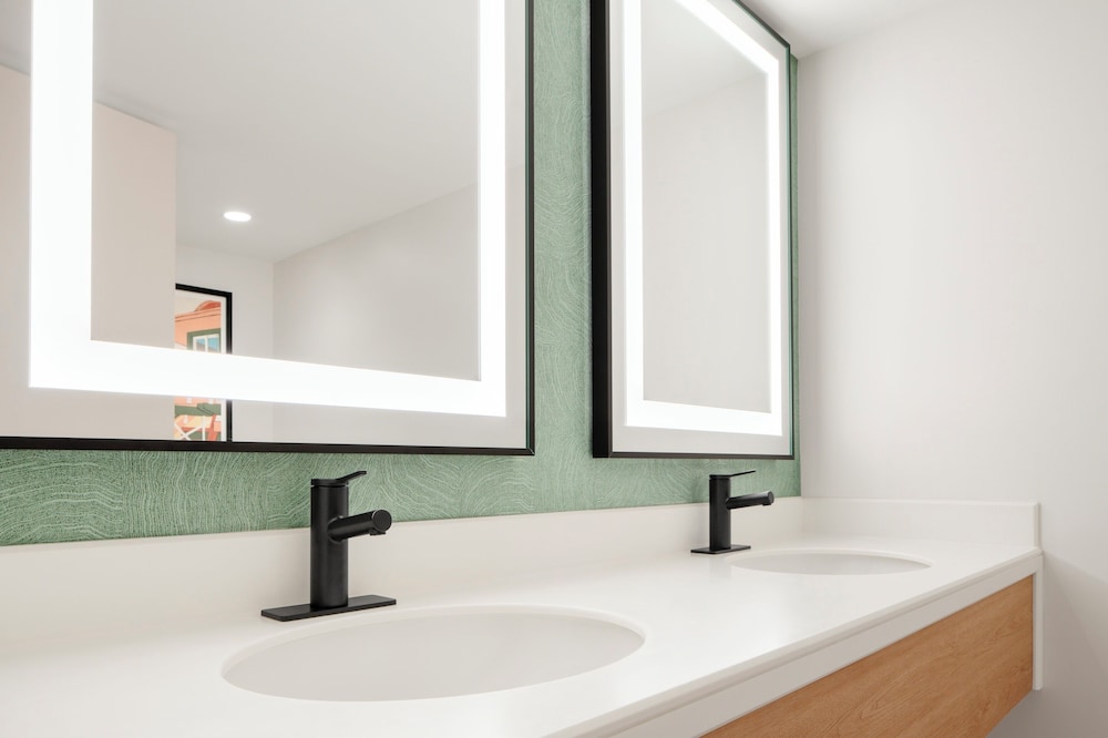 Solana One Bedroom Suite, 2 Queens, Non - Smoking del hotel Tropicana Atlantic City. Foto 4