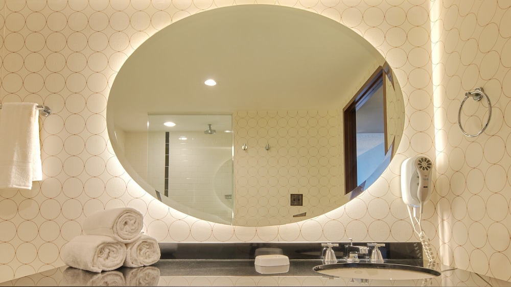 CHELSEA ONE BEDROOM SUITE 1 KING NON - SMOKING del hotel Tropicana Atlantic City. Foto 3