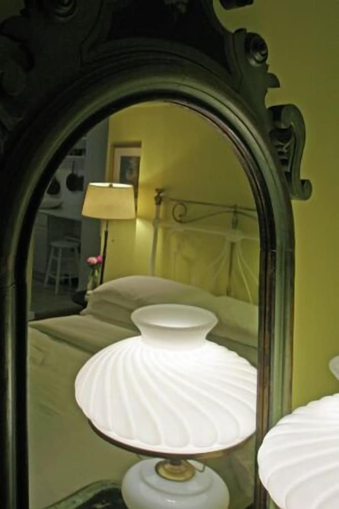 Suite estudio, 1 cama doble, cocina, en la zona del patio del hotel Incentra Village. Foto 9