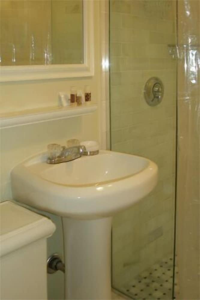 Suite estudio, 1 cama doble, cocina, en la zona del patio del hotel Incentra Village. Foto 12