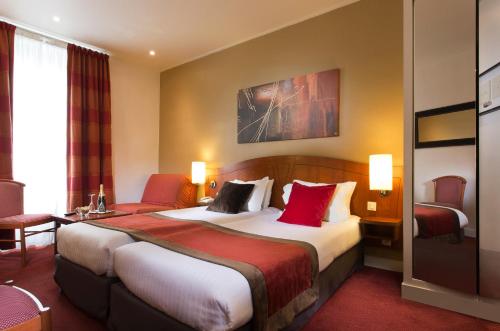 Habitación Twin Confort del hotel Europe Hotel Paris Tour Eiffel