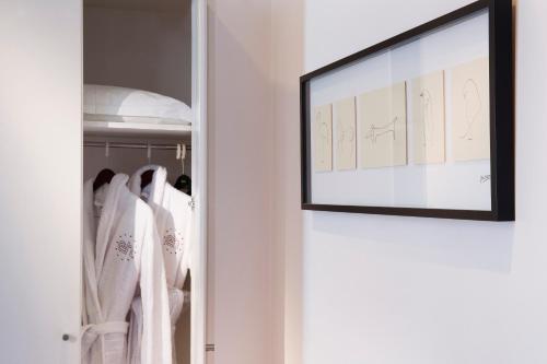 Habitación Doble Superior del hotel Europe Hotel Paris Tour Eiffel. Foto 3