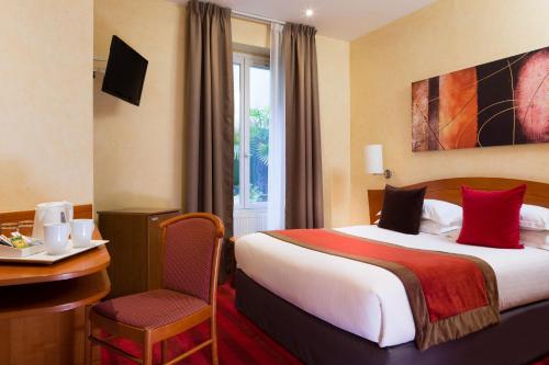 Habitación Doble Confort del hotel Europe Hotel Paris Tour Eiffel. Foto 2