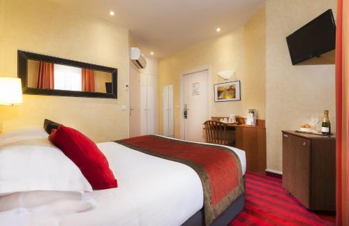 Habitación Doble Confort del hotel Europe Hotel Paris Tour Eiffel. Foto 4