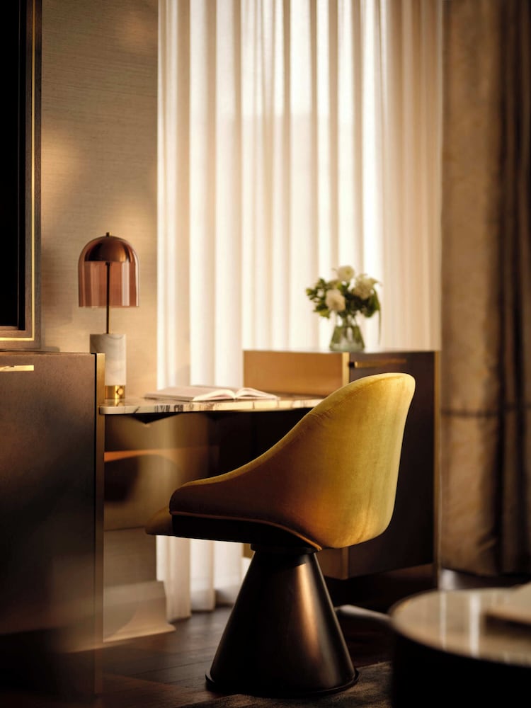 SUITE PRESIDENCIAL 1 CAMA KING 1200 SF 111 SM del hotel Fairmont Pittsburgh. Foto 3