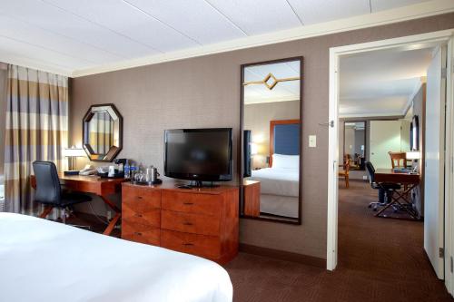 Suite nivel Concierge, 1 cama King o 2 camas Queen - Planta Concierge del hotel Sheraton Niagara Falls. Foto 3