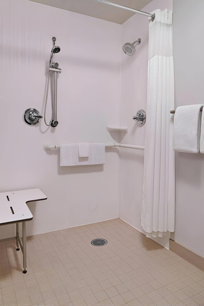 Habitación, 2 camas de matrimonio, ducha adaptada, no fumadores del hotel Sonesta Select Minneapolis Eden Prairie