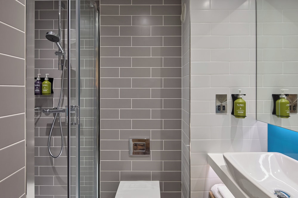 Habitación estándar, 1 cama doble (Windowless, Free Hot Breakfast) del hotel Holiday Inn Express London - Limehouse, An Ihg. Foto 6