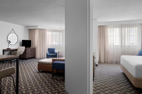 Suite con cama extragrande, sofá cama y bañera accesible - Adaptada para personas con discapacidad auditiva y movilidad reducida del hotel Residence Inn White Plains Westchester County