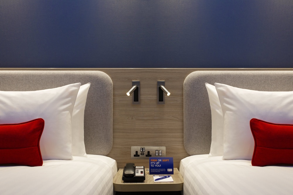 Habitación estándar, 2 camas individuales (Free Hot Breakfast) del hotel Holiday Inn Express London Royal Docks. Foto 4