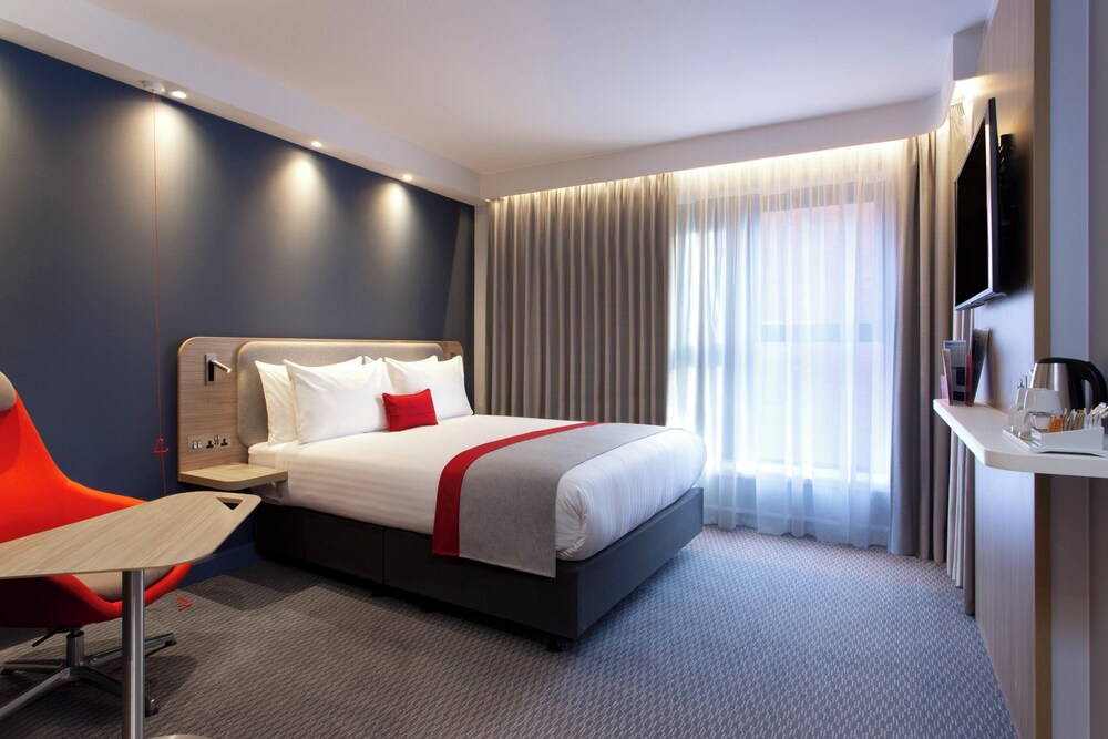 Habitación estándar, 1 cama doble con sofá cama del hotel Holiday Inn Express London Royal Docks. Foto 7