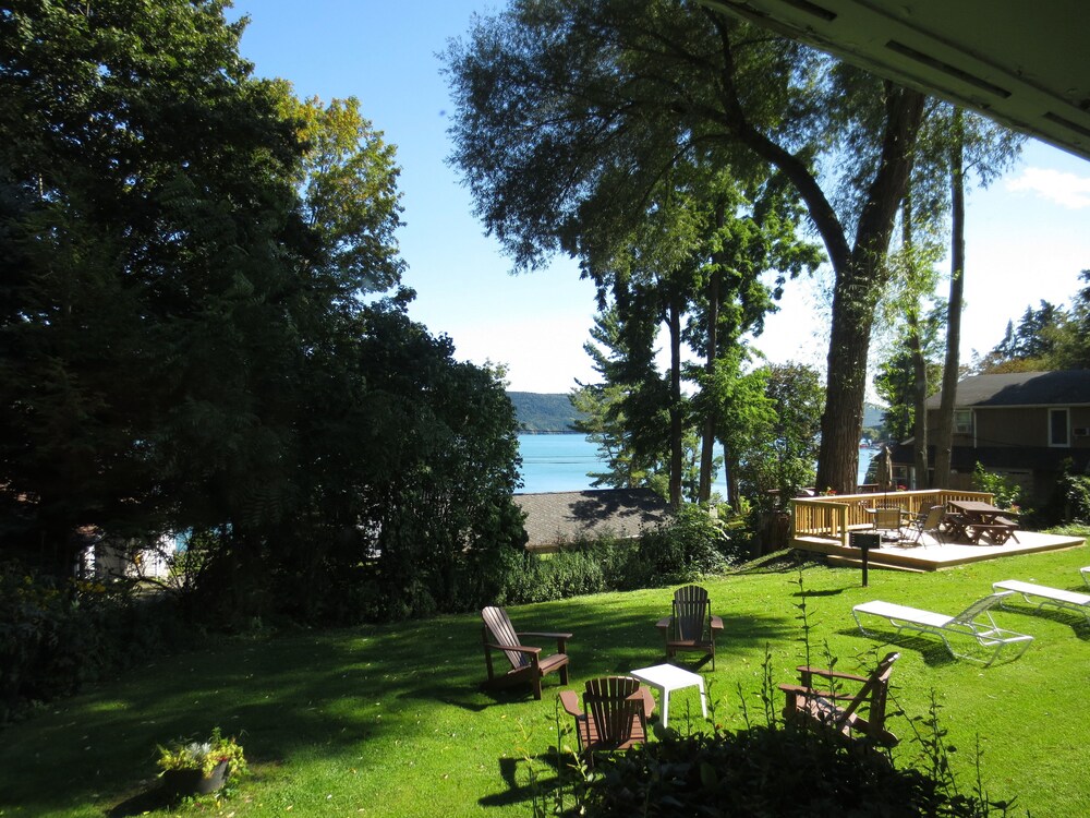 Habitación estándar, 1 cama de matrimonio, no fumadores, vistas al lago del hotel Hickory Grove Motor Inn. Foto 3