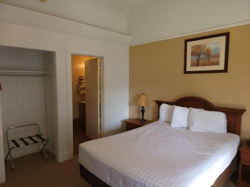 Habitación Estándar - 1 cama grande del hotel Hickory Grove Motor Inn