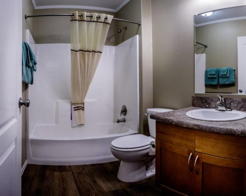 Suite de 1 dormitorio con cocina del hotel Goulding's. Foto 8
