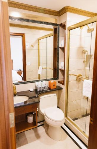 Habitación Doble Deluxe del hotel The Allen. Foto 3