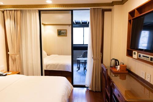 Habitación con cama extragrande - Adaptada para personas de movilidad reducida del hotel The Allen. Foto 1