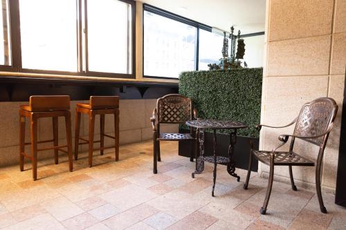 Habitación con cama extragrande - Adaptada para personas de movilidad reducida del hotel The Allen. Foto 2