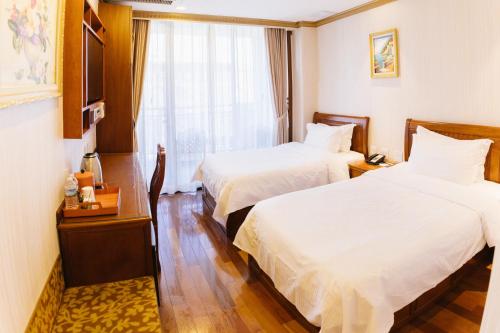 Habitación Doble con balcón del hotel The Allen. Foto 1