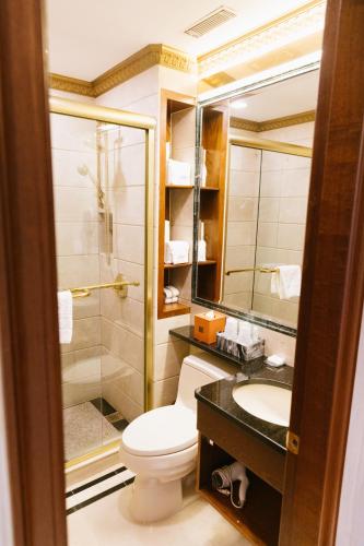 Habitación Doble con balcón del hotel The Allen. Foto 5