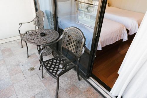 Habitación Doble con balcón del hotel The Allen. Foto 6