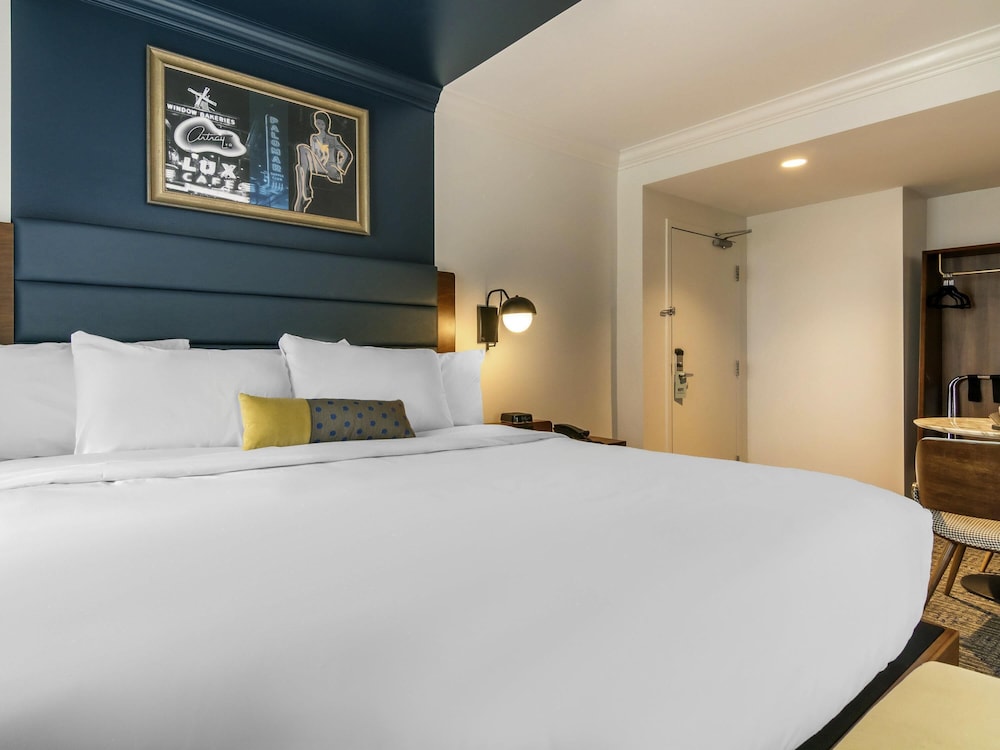PREMIUM ESQUINA 1 KING, 265sf, 24sm, Vistas a la ciudad, Nevera Marshall del hotel Belmont Vancouver Mgallery. Foto 3
