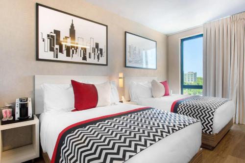 Habitación Doble con 2 camas dobles - No fumadores del hotel Insignia Brooklyn, Ascend Collection. Foto 10