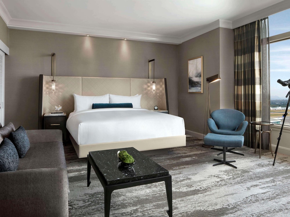 Fairmont Gold, Suite junior del hotel Fairmont Vancouver Airport In-terminal. Foto 3