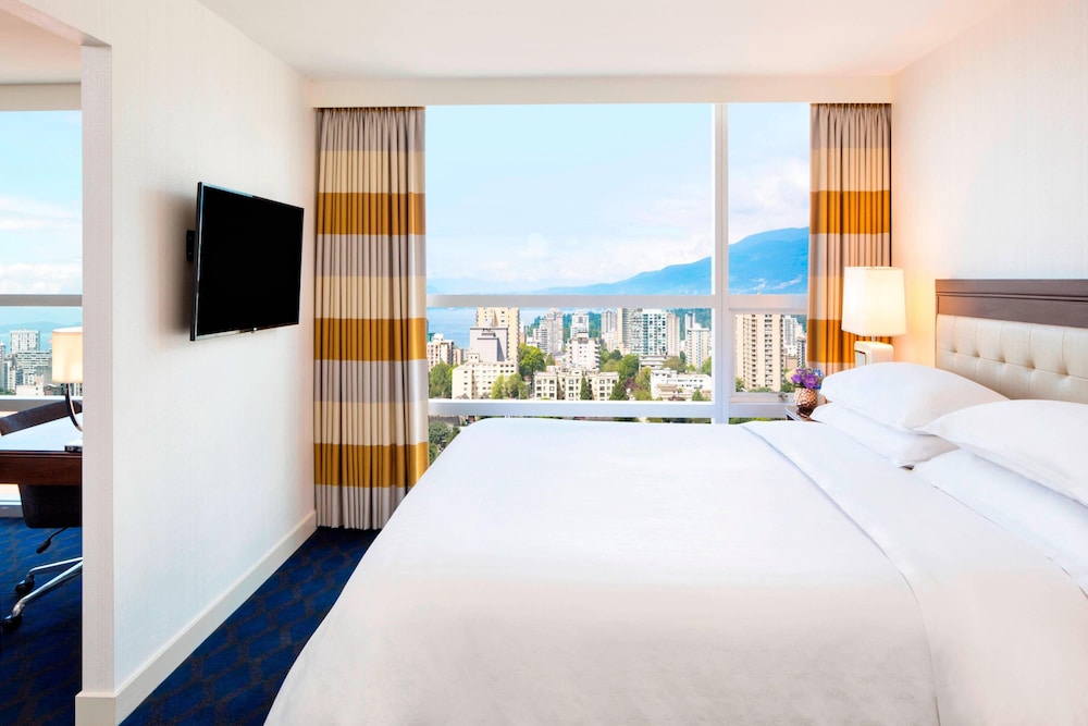 Habitación, 1 cama de matrimonio grande (Low Floor) del hotel Sheraton Vancouver Wall Centre. Foto 3