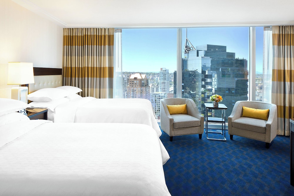 Habitación, 2 camas dobles (Low Floor) del hotel Sheraton Vancouver Wall Centre. Foto 3