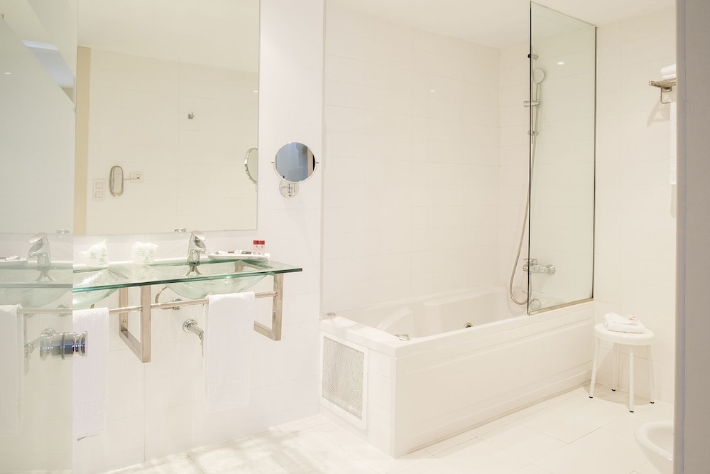 Habitación doble, 1 cama doble o 2 individuales del hotel Xon's Valencia. Foto 14