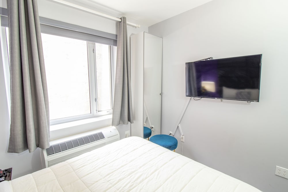 Habitación, 1 cama de matrimonio del hotel Canal Loft & Hotel. Foto 5