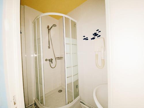 Habitación Familiar del hotel Bellevue Montmartre. Foto 4