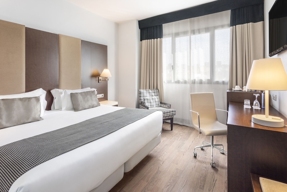 Habitación con 1 cama doble o 2 individuales del hotel CATALONIA EL RETIRO
