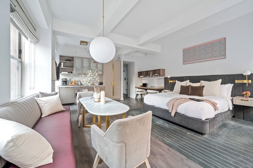 Suite estudio Deluxe, 1 cama de matrimonio grande, cocina del hotel Sonder City Hall Park. Foto 9