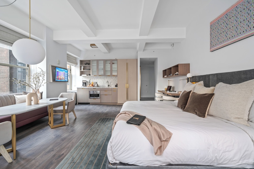 Suite estudio Deluxe, 1 cama de matrimonio grande, cocina del hotel Sonder City Hall Park. Foto 14