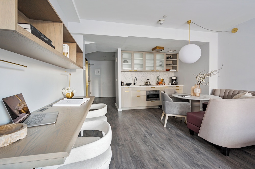 Estudio, 1 cama de matrimonio grande, cocina del hotel Sonder City Hall Park. Foto 10