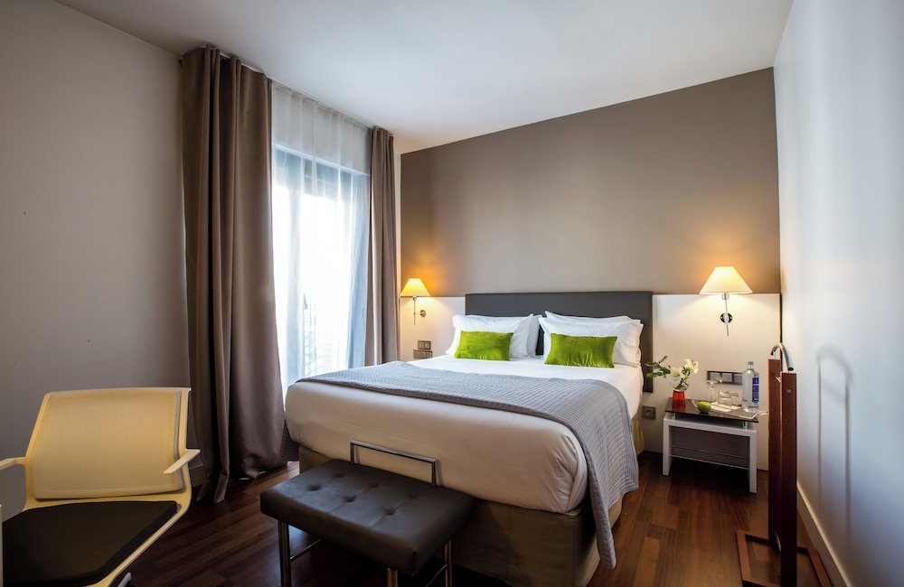 Habitación Deluxe del hotel Leonardo Boutique Madrid. Foto 1