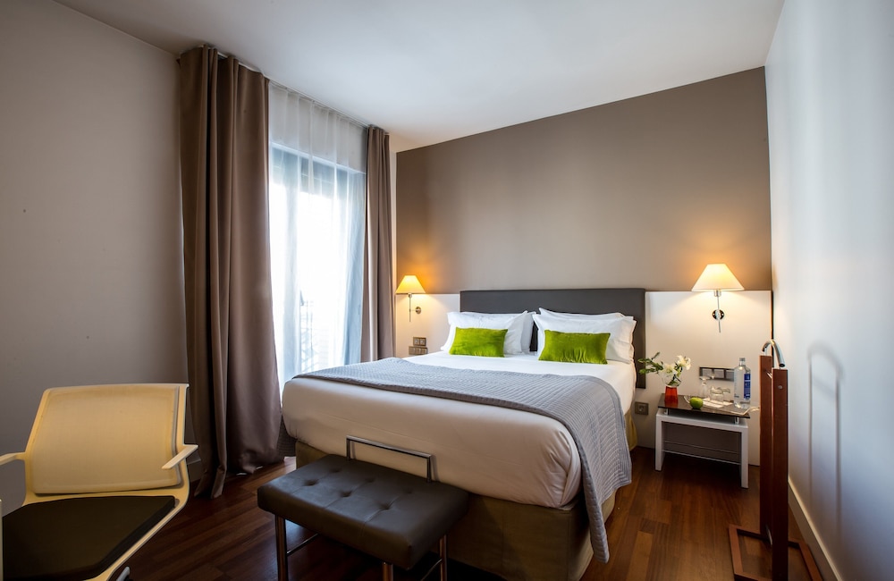 Habitación Deluxe del hotel Leonardo Boutique Madrid. Foto 9