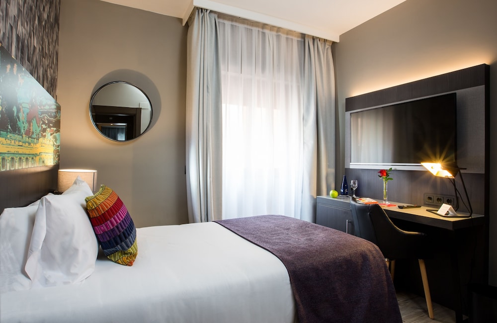 Habitación individual económica del hotel Leonardo Boutique Madrid. Foto 1