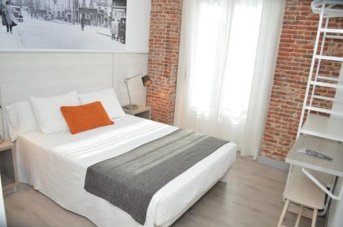 Habitación Doble con vistas a la ciudad - 1 o 2 camas del hotel San Lorenzo. Foto 3