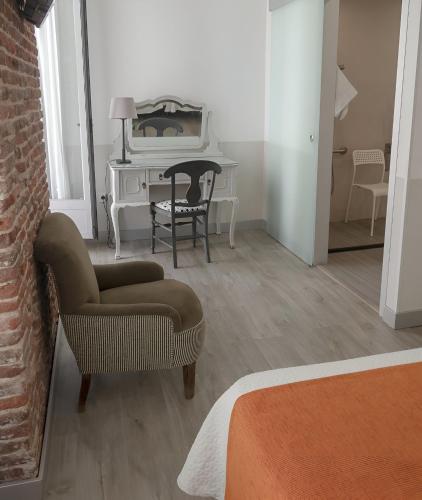 Habitación Doble con vistas a la ciudad - 1 o 2 camas del hotel San Lorenzo. Foto 14