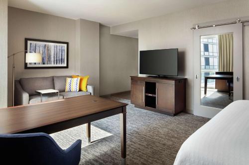 Suite Estudio con cama extragrande - No fumadores del hotel Hampton Inn & Suites Teaneck/glenpointe. Foto 2