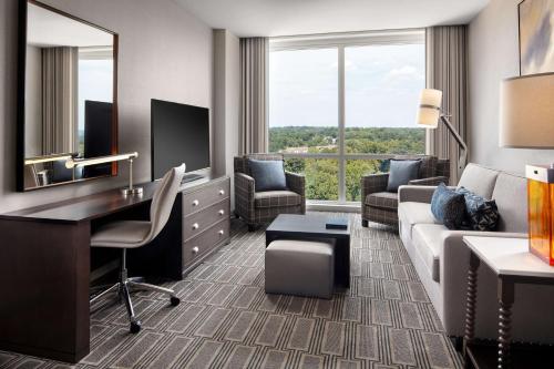 Suite adaptada para personas con discapacidad auditiva, con 2 camas grandes - No fumadores del hotel Homewood Suites By Hilton Teaneck Glenpointe. Foto 2
