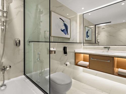 One - Bedroom Apartment - Complimentary Transfer to Kite Beach and Dubai Mall / Burj Khalifa del hotel Mövenpick and Apartments Bur Dubai. Foto 4
