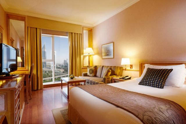 Habitación Deluxe del hotel Millennium Plaza Downtown