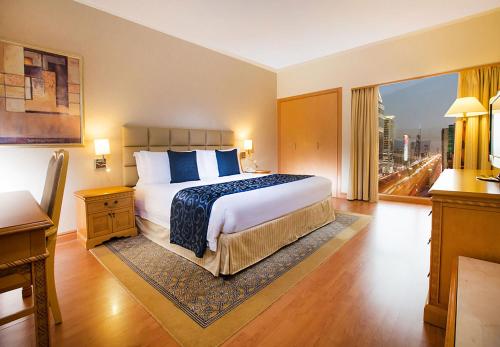 Suite Executive de 1 dormitorio del hotel Millennium Plaza Downtown. Foto 3