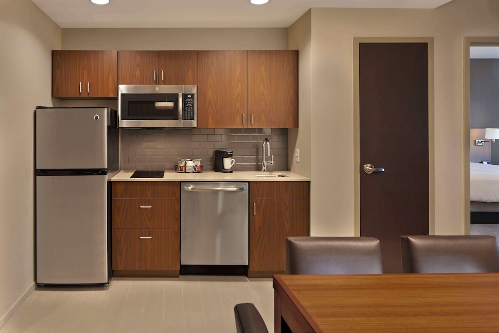 Suite Accesible | Dos Camas Queen / Bañera (Más Sofá Cama) del hotel Hyatt Place Warwick/providence Airport