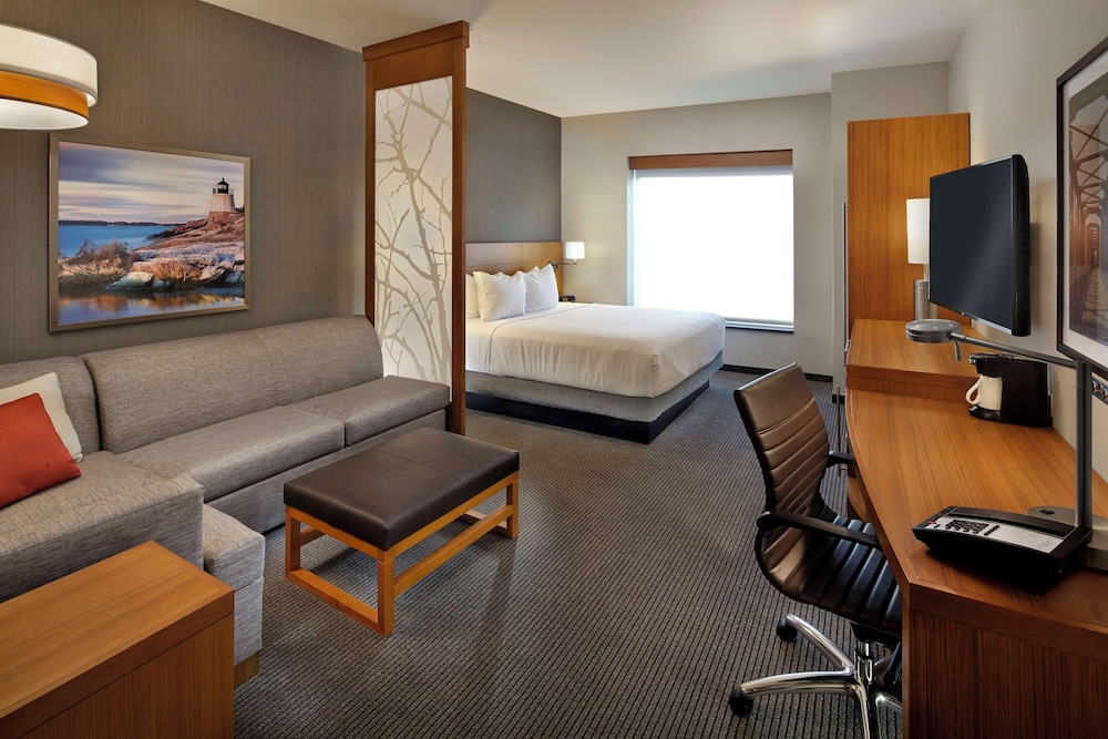 Cama King (más sofá cama) del hotel Hyatt Place Warwick/providence Airport