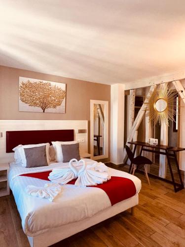 Habitación Triple del hotel Pavillon Opera Lafayette. Foto 1