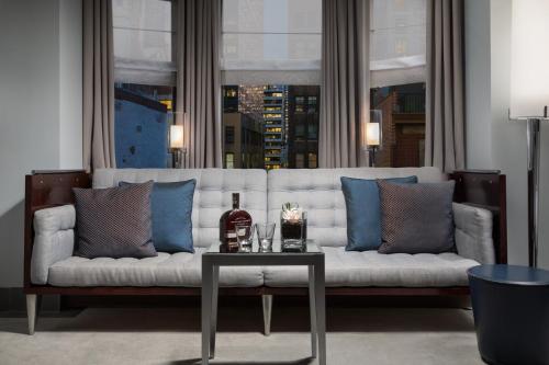 Habitación Deluxe - 1 cama grande del hotel Royalton. Foto 6